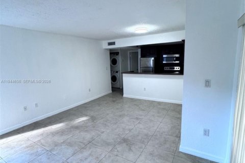 Copropriété à louer à Miami, Floride: 2 chambres, 76.18 m2 № 2001349 - photo 14