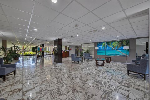 Condo in Hollywood, Florida, 1 bedroom  № 2187610 - photo 20