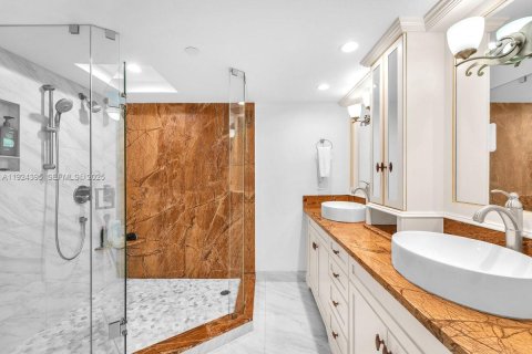 Купить кондоминиум в Майами, Флорида 2 спальни, 108.14м2, № 1989862 - фото 8