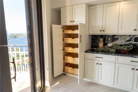 Купить кондоминиум в Майами, Флорида 2 спальни, 108.14м2, № 1989862 - фото 26