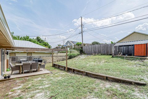 House in Vero Beach, Florida 2 bedrooms, 72.46 sq.m. № 2185356 - photo 20
