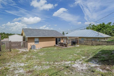 House in Vero Beach, Florida 2 bedrooms, 72.46 sq.m. № 2185356 - photo 17