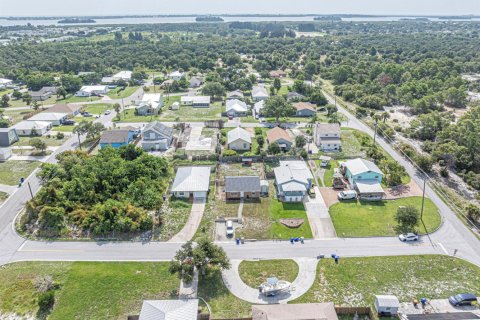House in Vero Beach, Florida 2 bedrooms, 72.46 sq.m. № 2185356 - photo 23