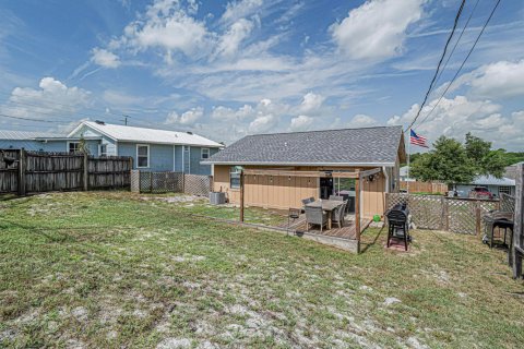 House in Vero Beach, Florida 2 bedrooms, 72.46 sq.m. № 2185356 - photo 18