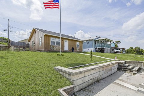 House in Vero Beach, Florida 2 bedrooms, 72.46 sq.m. № 2185356 - photo 4