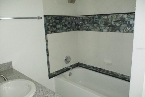 Casa en venta en Okeechobee, Florida, 3 dormitorios, 162.76 m2 № 550678 - foto 18
