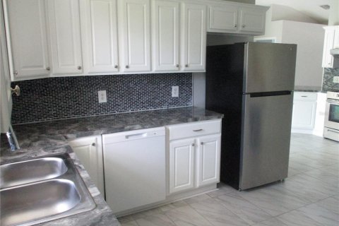 Casa en venta en Okeechobee, Florida, 3 dormitorios, 162.76 m2 № 550678 - foto 15