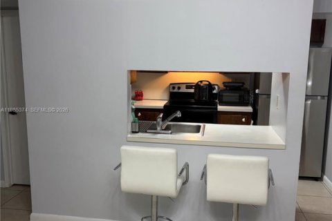 Купить кондоминиум в Майами, Флорида 1 спальня, 82.96м2, № 2051557 - фото 2