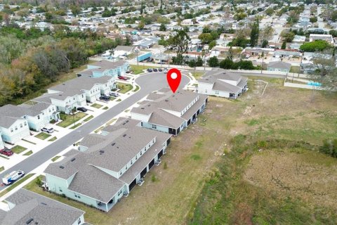 Touwnhouse à vendre à Holiday, Floride: 3 chambres, 133.78 m2 № 2138913 - photo 9