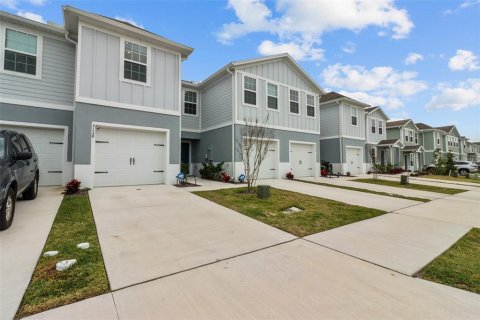 Touwnhouse à vendre à Holiday, Floride: 3 chambres, 133.78 m2 № 2138913 - photo 3