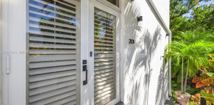 Condo à Key Biscayne, Floride, 2 chambres  № 2428446