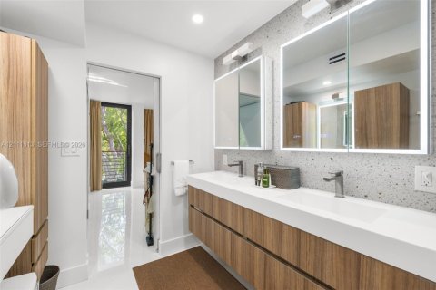 Copropriété à vendre à Key Biscayne, Floride: 2 chambres, 135.64 m2 № 2428446 - photo 25