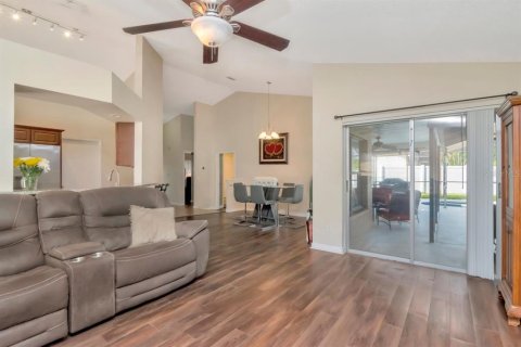 Casa en venta en Tampa, Florida, 4 dormitorios, 158.31 m2 № 1855757 - foto 6