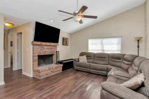 Casa en venta en Tampa, Florida, 4 dormitorios, 158.31 m2 № 1855757 - foto 5