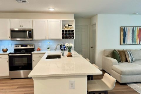 House in Port St. Lucie, Florida 3 bedrooms, 144.18 sq.m. № 2083406 - photo 9