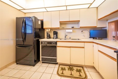 Copropriété à vendre à Tamarac, Floride: 2 chambres, 117.99 m2 № 1998241 - photo 9