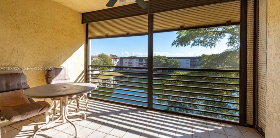 Condo à Tamarac, Floride, 2 chambres № 1998241