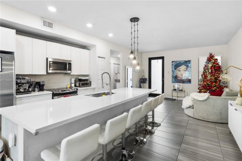 Copropriété à vendre à Doral, Floride: 3 chambres, 114.83 m2 № 1966203 - photo 9