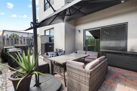 Copropriété à vendre à Doral, Floride: 3 chambres, 114.83 m2 № 1966203 - photo 19