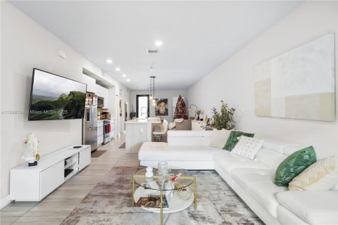 Copropriété à vendre à Doral, Floride: 3 chambres, 114.83 m2 № 1966203 - photo 10