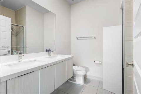 Copropriété à vendre à Doral, Floride: 3 chambres, 114.83 m2 № 1966203 - photo 16