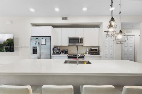 Copropriété à vendre à Doral, Floride: 3 chambres, 114.83 m2 № 1966203 - photo 12