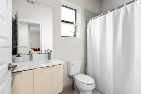 Copropriété à vendre à Doral, Floride: 3 chambres, 114.83 m2 № 1966203 - photo 14