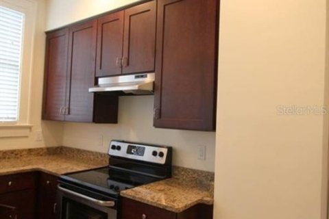 Снять в аренду виллу или дом в Тампа, Флорида 2 спальни, 185.9м2, № 2149544 - фото 12