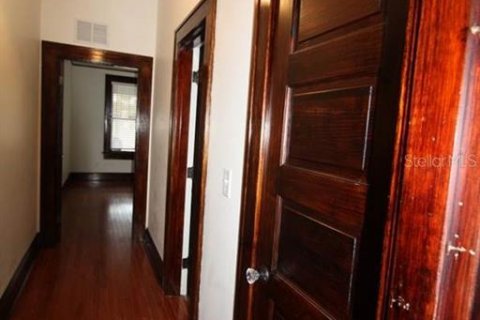 Снять в аренду виллу или дом в Тампа, Флорида 2 спальни, 185.9м2, № 2149544 - фото 16