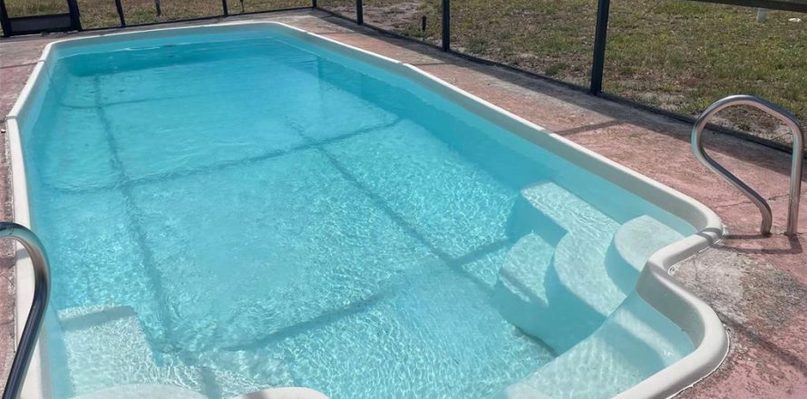 Villa ou maison à Saint Petersburg, Floride 3 chambres, 141.68 m2 № 1725274