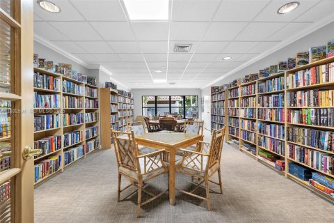 Condo in Fort Lauderdale, Florida, 2 bedrooms  № 1991764 - photo 30