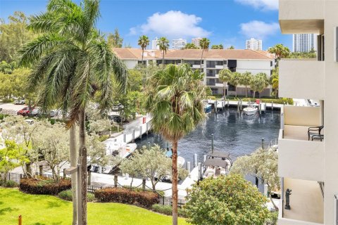 Condo in Fort Lauderdale, Florida, 2 bedrooms  № 1991764 - photo 23