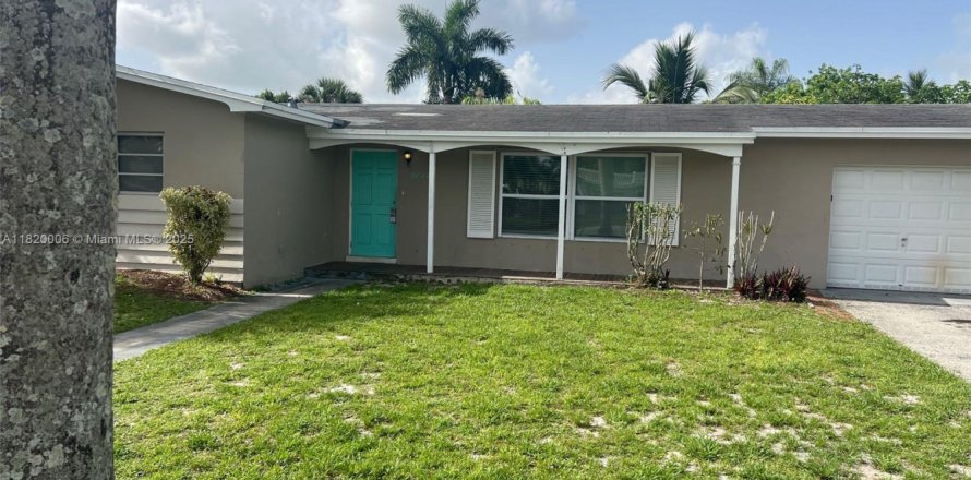 Villa ou maison à Fort Lauderdale, Floride 3 chambres, 154.96 m2 № 1782104