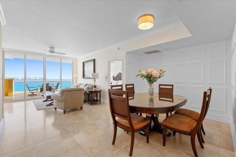 Condominio en alquiler en Sunny Isles Beach, Florida, 3 dormitorios, 205.69 m2 № 2174375 - foto 5