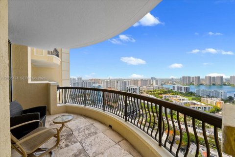 Condominio en alquiler en Sunny Isles Beach, Florida, 3 dormitorios, 205.69 m2 № 2174375 - foto 26