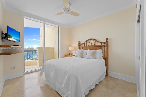 Condominio en alquiler en Sunny Isles Beach, Florida, 3 dormitorios, 205.69 m2 № 2174375 - foto 18