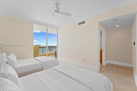 Condominio en alquiler en Sunny Isles Beach, Florida, 3 dormitorios, 205.69 m2 № 2174375 - foto 17