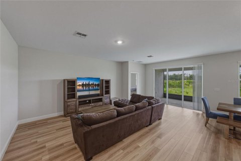 House in Riverview, Florida 4 bedrooms, 212.28 sq.m. № 2102490 - photo 24