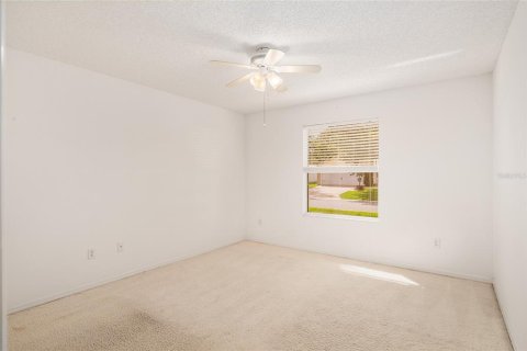 House in The Villages, Florida 2 bedrooms, 106.09 sq.m. № 1899176 - photo 21