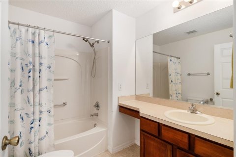 House in The Villages, Florida 2 bedrooms, 106.09 sq.m. № 1899176 - photo 24