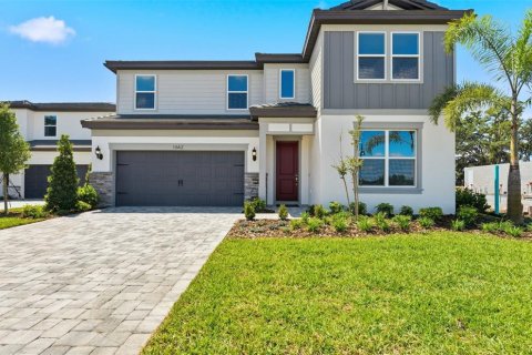 House in Zephyrhills, Florida 4 bedrooms, 285.77 sq.m. № 2221062