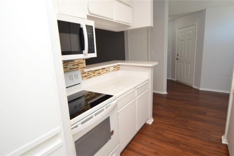 Condominio en alquiler en Tampa, Florida, 1 dormitorio, 78.6 m2 № 2167739 - foto 11