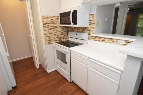 Condominio en alquiler en Tampa, Florida, 1 dormitorio, 78.6 m2 № 2167739 - foto 7