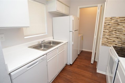 Condominio en alquiler en Tampa, Florida, 1 dormitorio, 78.6 m2 № 2167739 - foto 5