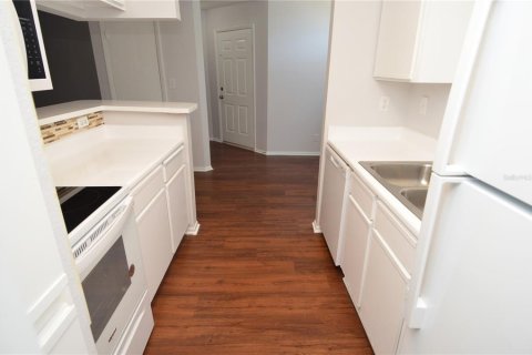 Condominio en alquiler en Tampa, Florida, 1 dormitorio, 78.6 m2 № 2167739 - foto 10