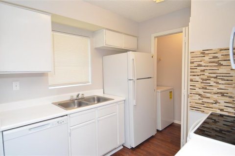 Condominio en alquiler en Tampa, Florida, 1 dormitorio, 78.6 m2 № 2167739 - foto 4
