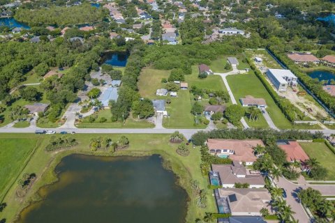 House in Naples, Florida 3 bedrooms, 129.69 sq.m. № 1754504 - photo 3