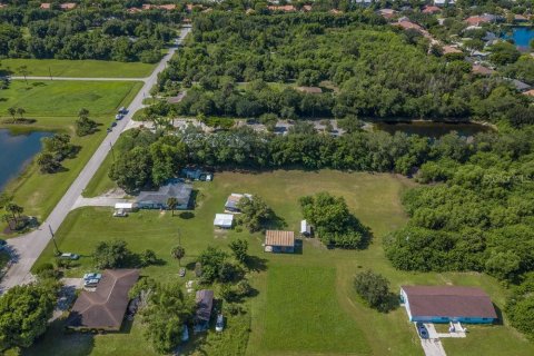 House in Naples, Florida 3 bedrooms, 129.69 sq.m. № 1754504 - photo 6