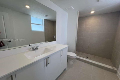 Adosado en alquiler en Homestead, Florida, 3 dormitorios № 2075319 - foto 9