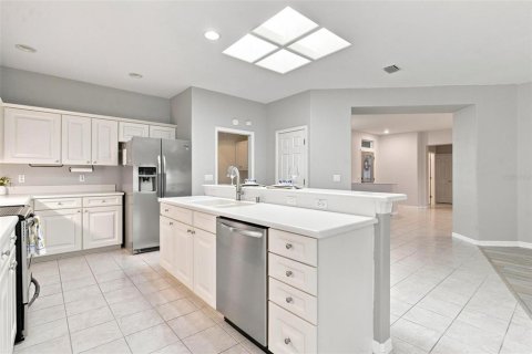 House in Summerfield, Florida 2 bedrooms, 197.05 sq.m. № 2308055 - photo 19